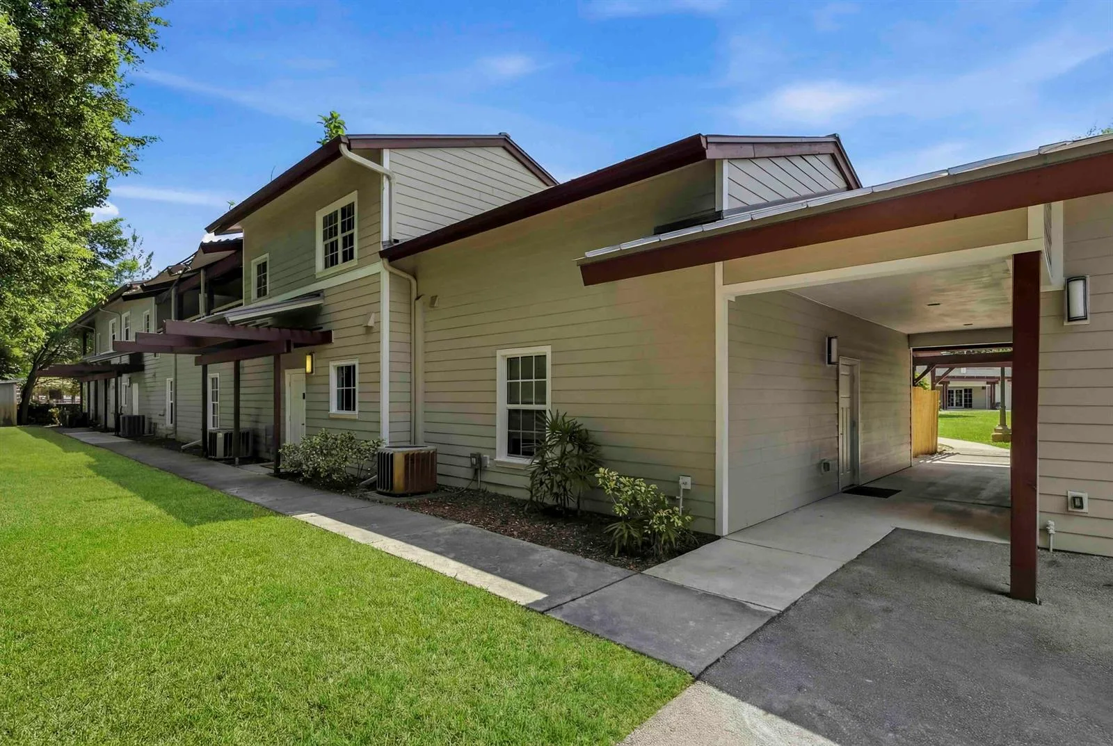 2950 S Flamingo Road, Davie, FL 33330 photo 4