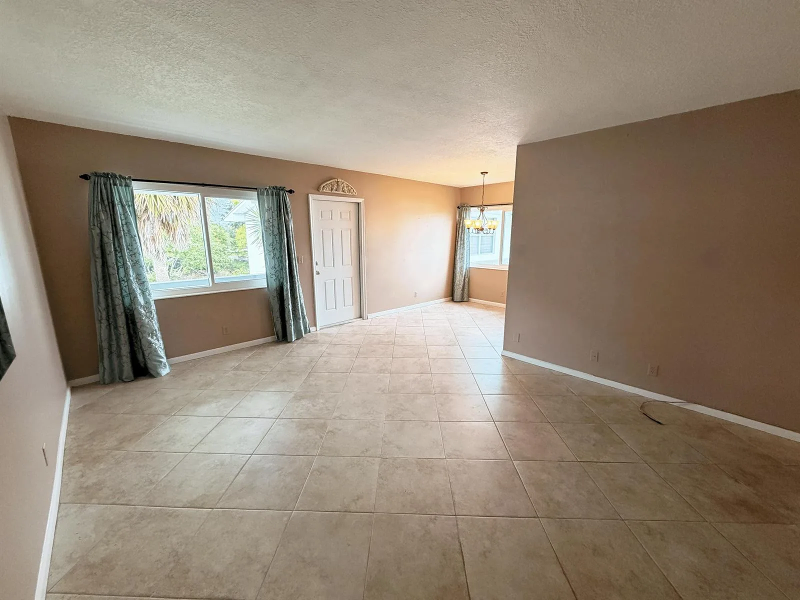 136 Coventry F, West Palm Beach, FL 33417 photo 2