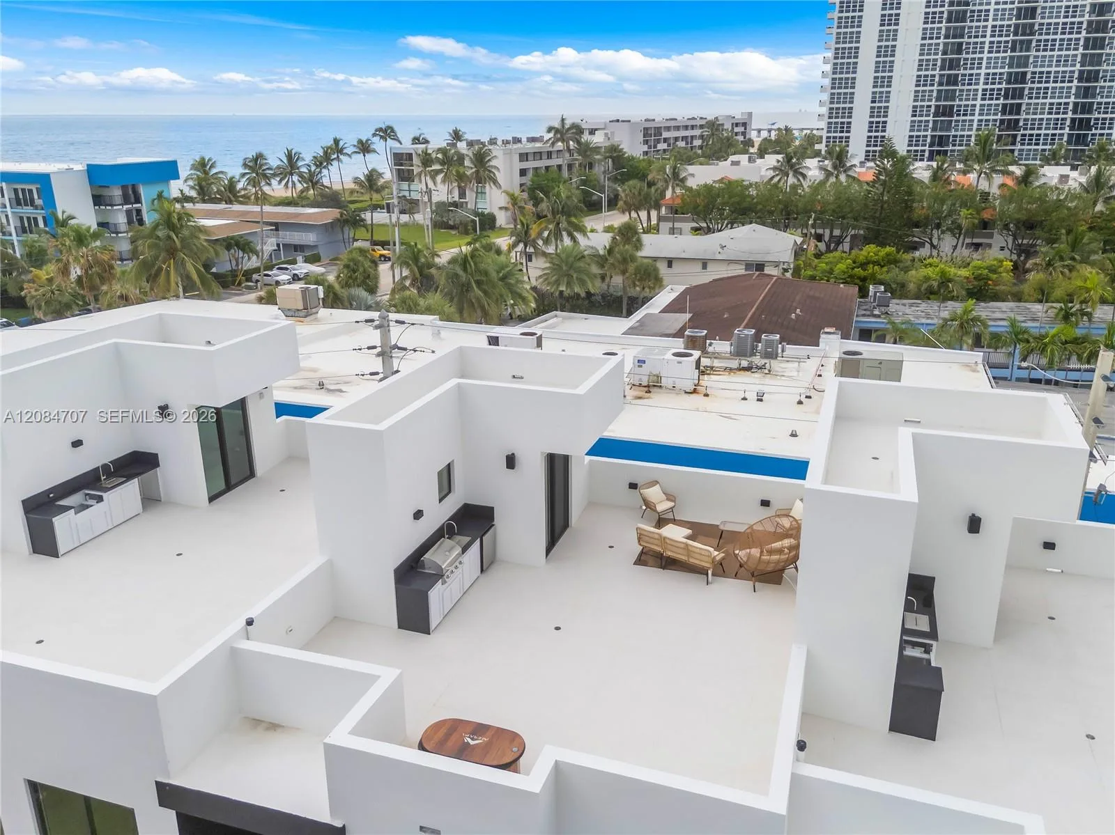 3226 NE 7th St, Pompano Beach, FL 33062