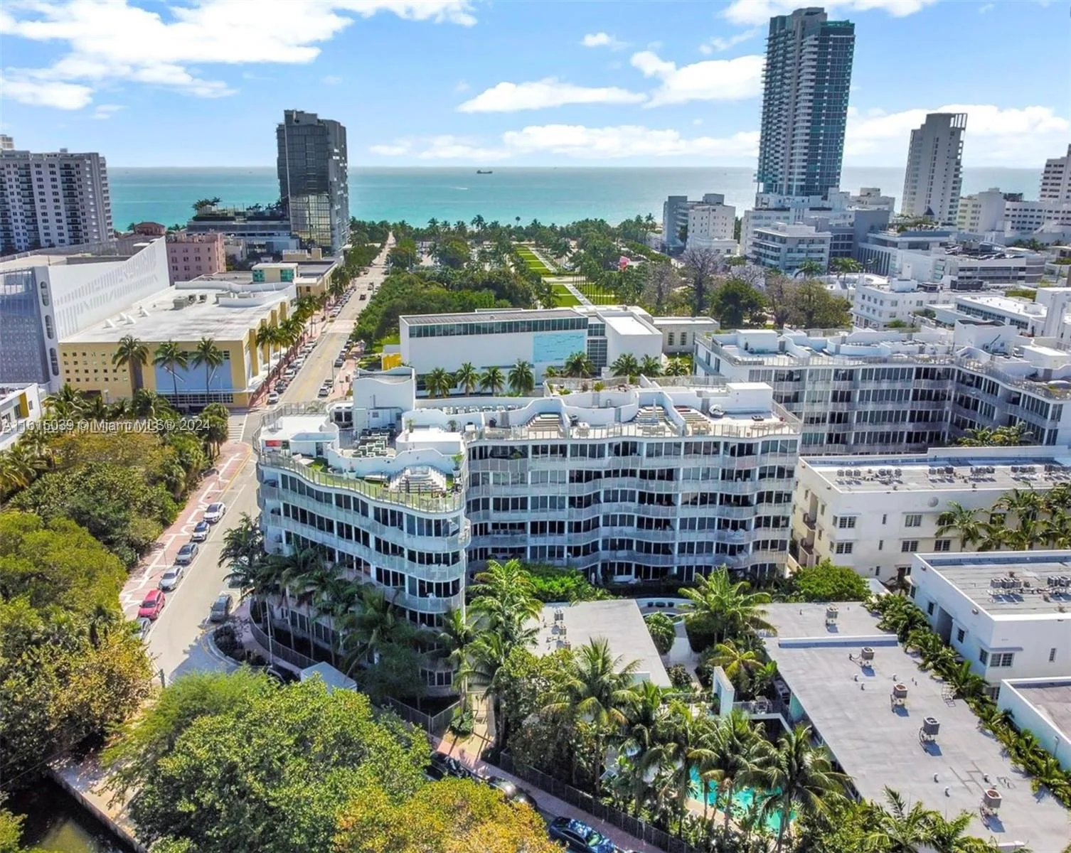 2155 Washington Ct # 206, Miami Beach, FL 33139 photo 2