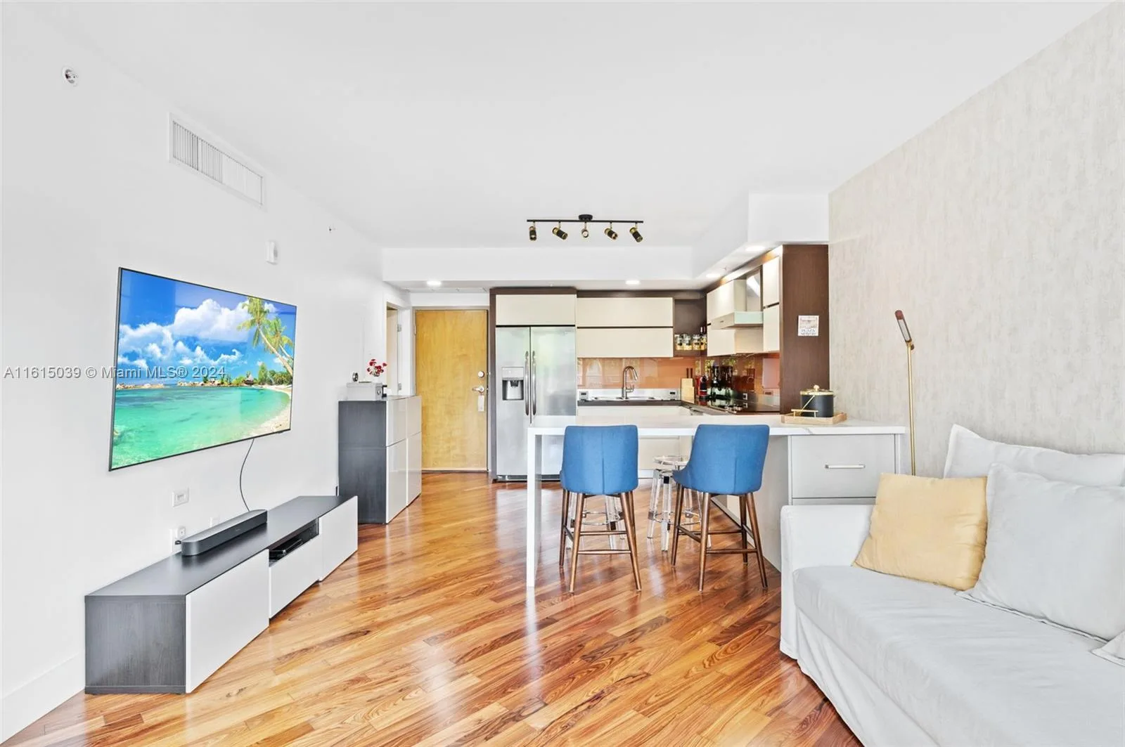 2155 Washington Ct # 206, Miami Beach, FL 33139 photo 7