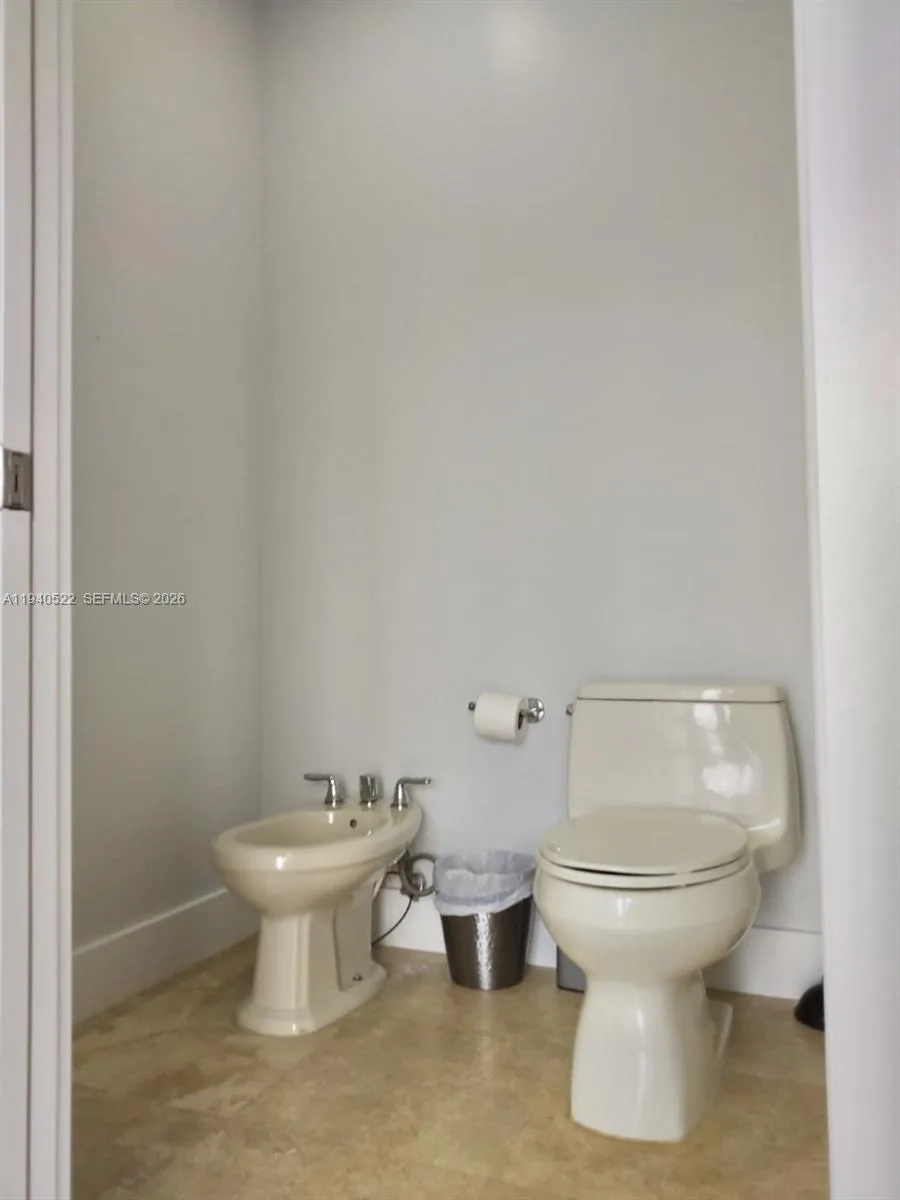 13240 Ortega Ln, North Miami, FL 33181 photo 9