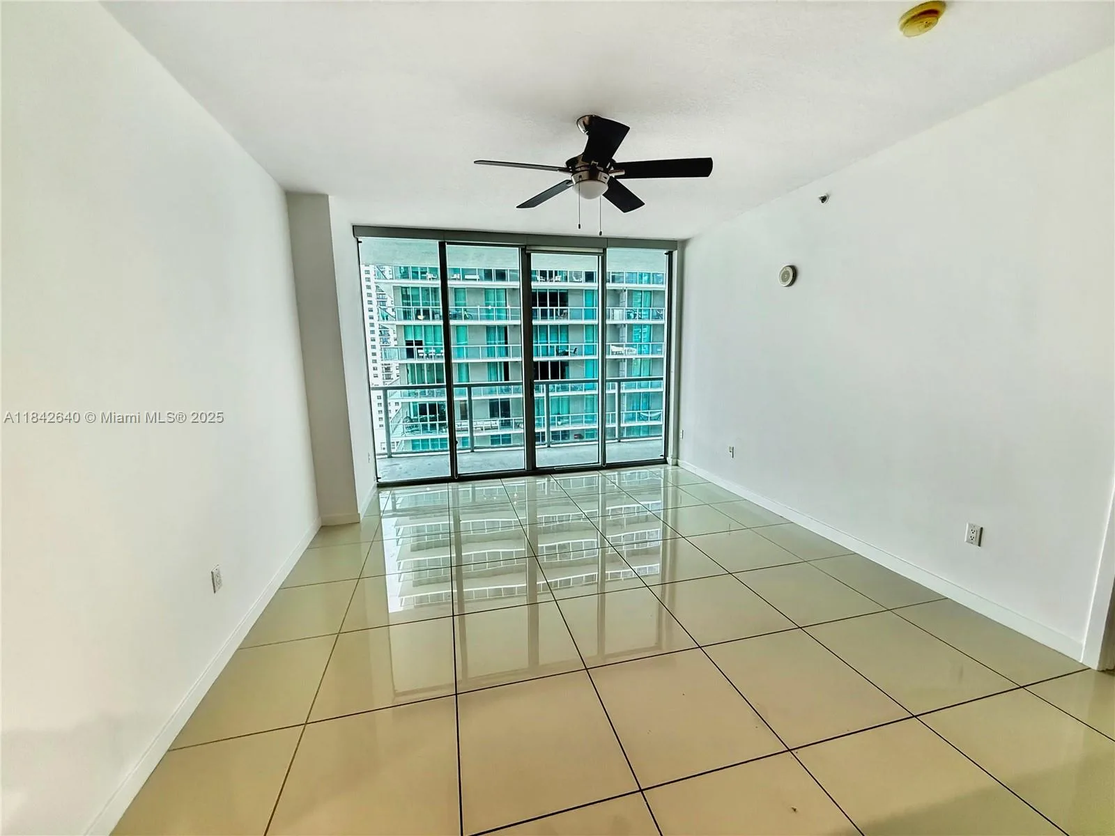 79 SW 12th St # 1909-S + DEN, Miami, FL 33130 photo 2