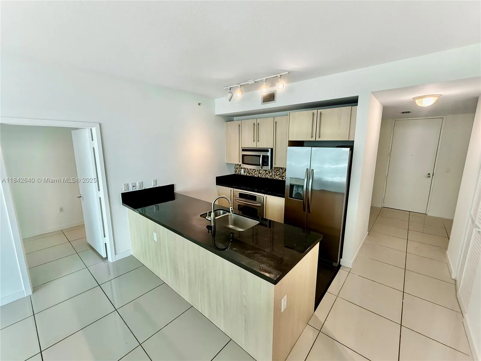 79 SW 12th St # 1909-S + DEN, Miami, FL 33130 photo 5