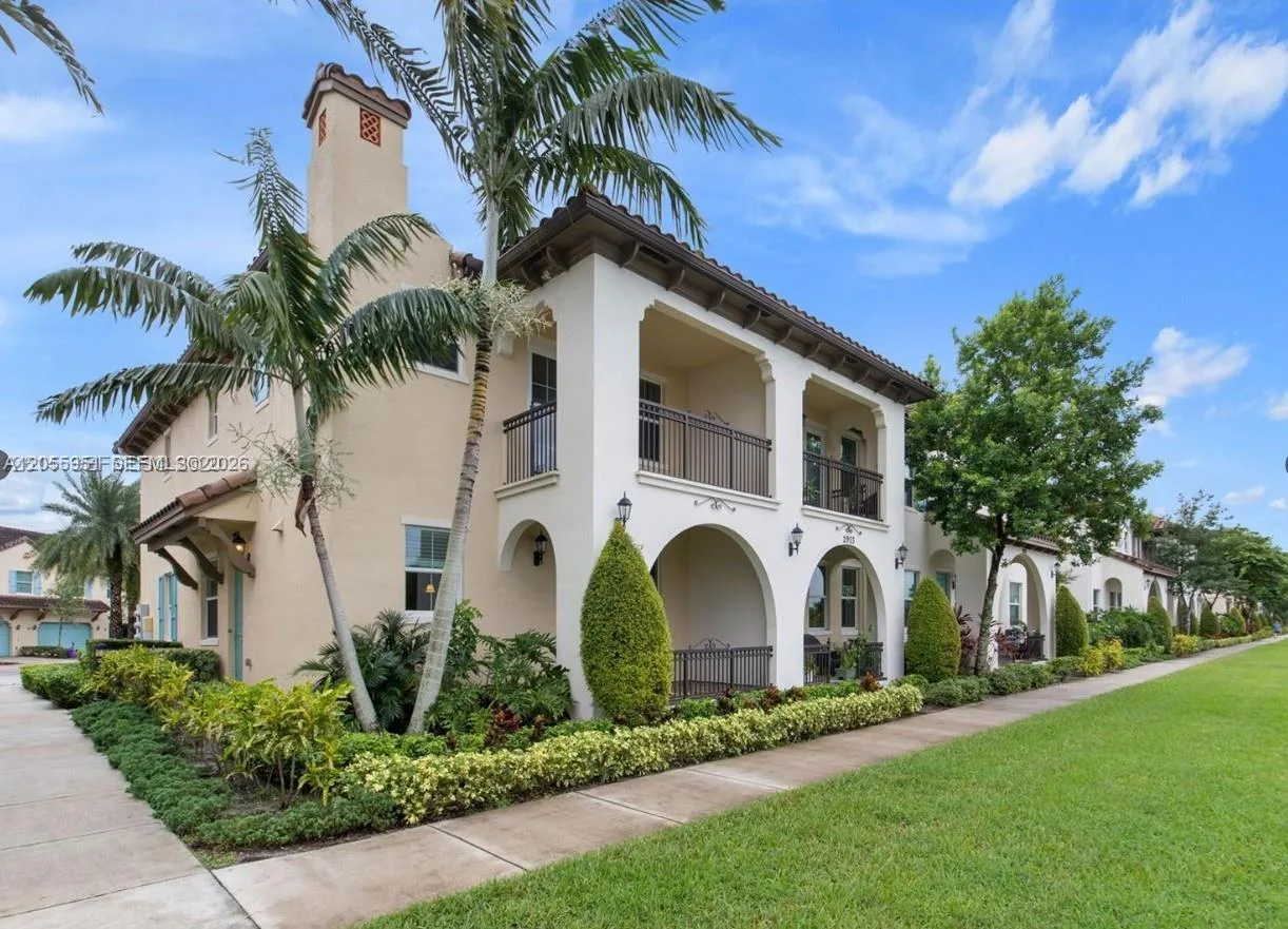 2955 Tortola Way, Cooper City, FL 33024