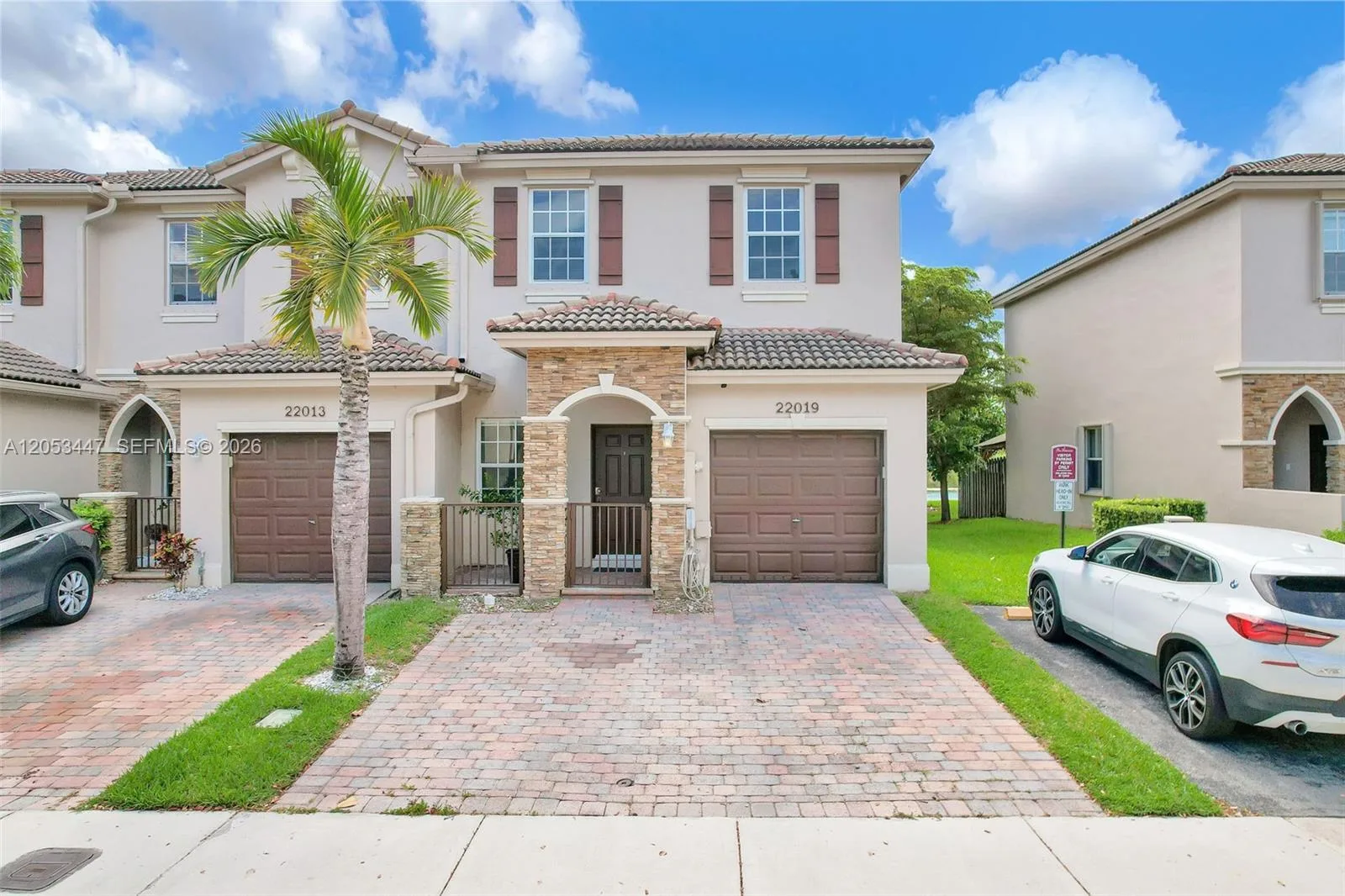 22019 SW 92nd Pl, Cutler Bay, FL 33190 photo 2