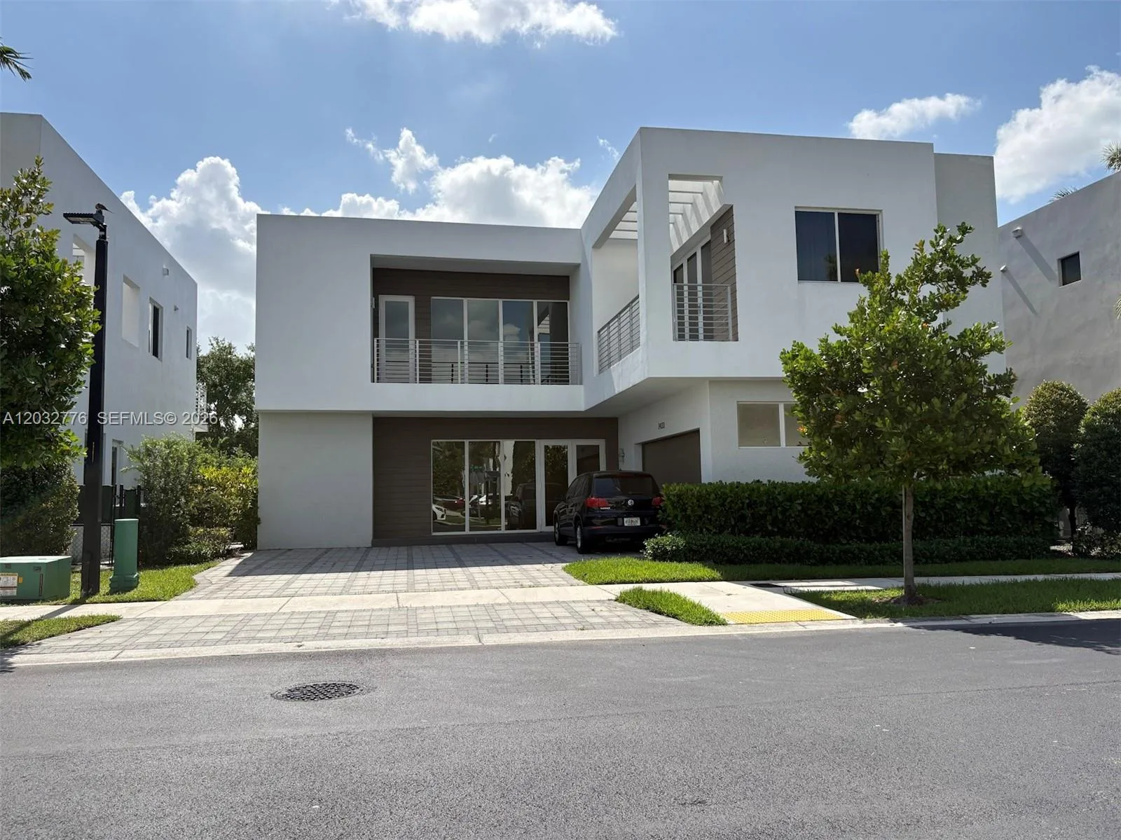 7433 NW 99th Ave, Doral, FL 33178 photo 2