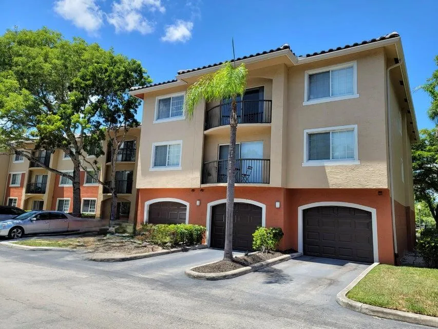 4163 N Haverhill Road # 1205, West Palm Beach, FL 33417