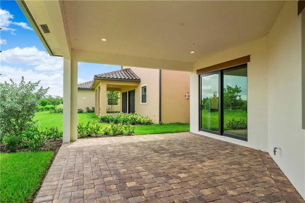 12135 E Baypoint Circle, Parkland, FL 33076 photo 13