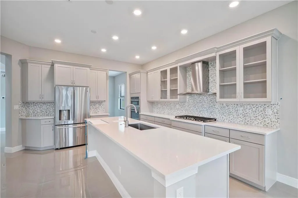 12135 E Baypoint Circle, Parkland, FL 33076 photo 2