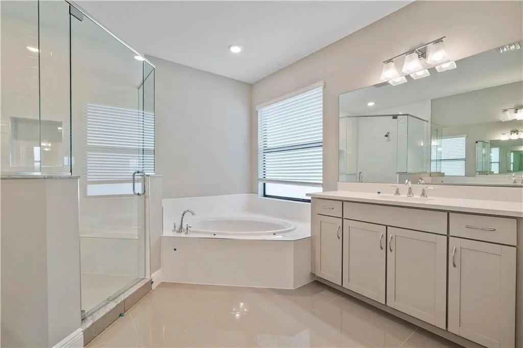 12135 E Baypoint Circle, Parkland, FL 33076 photo 3