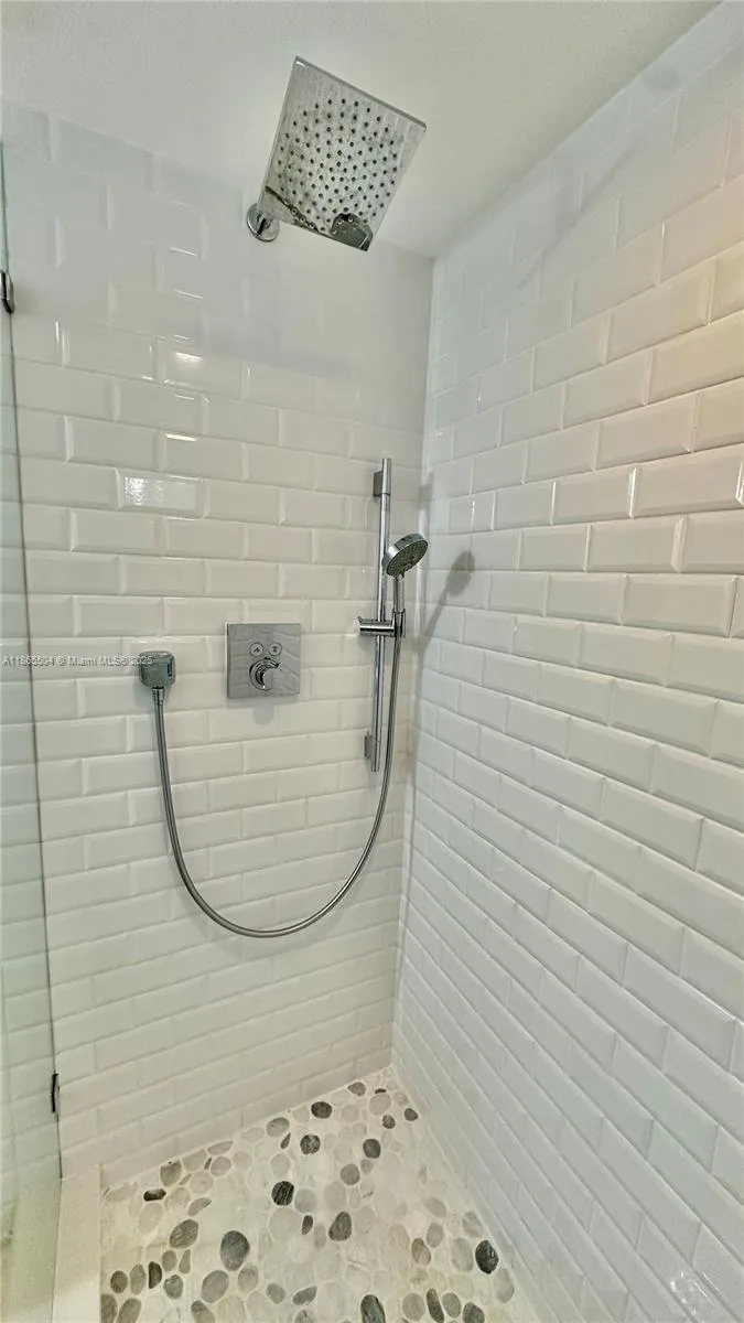 2030 S Ocean Dr # 1022, Hallandale Beach, FL 33009 photo 13