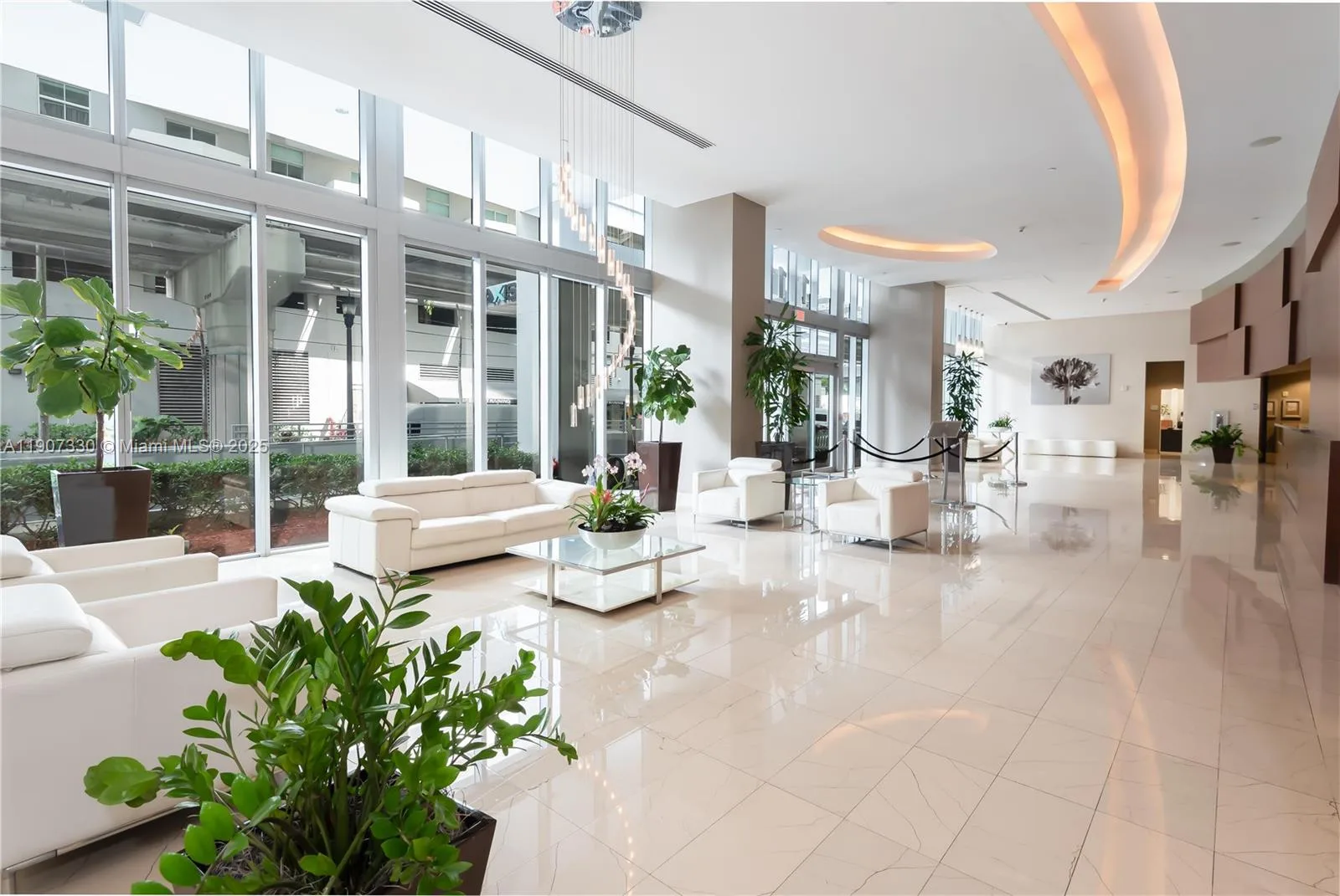 79 SW 12th St # 3111-S, Miami, FL 33130