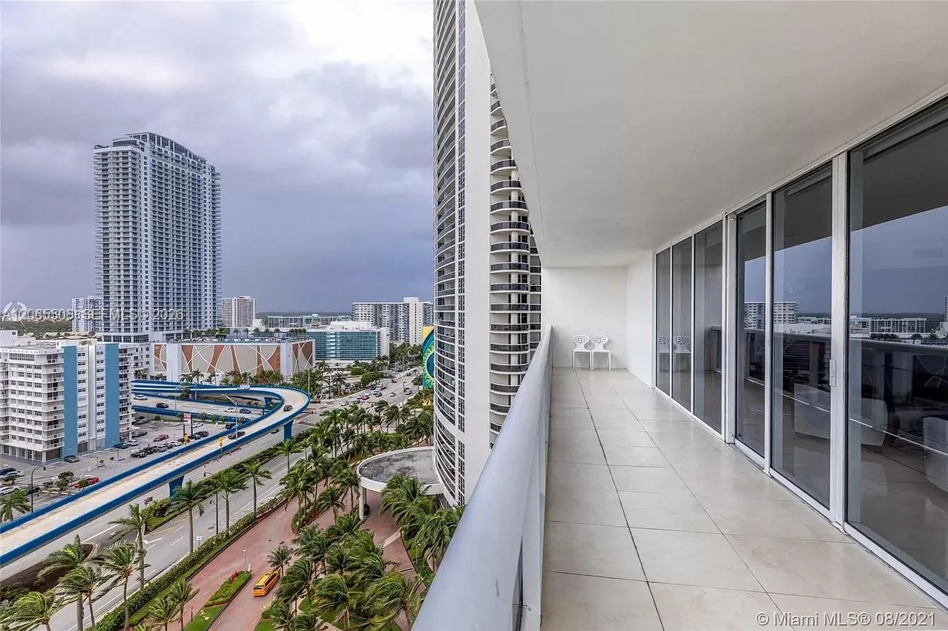 1830 S Ocean Dr # 1606, Hallandale Beach, FL 33009 photo 4