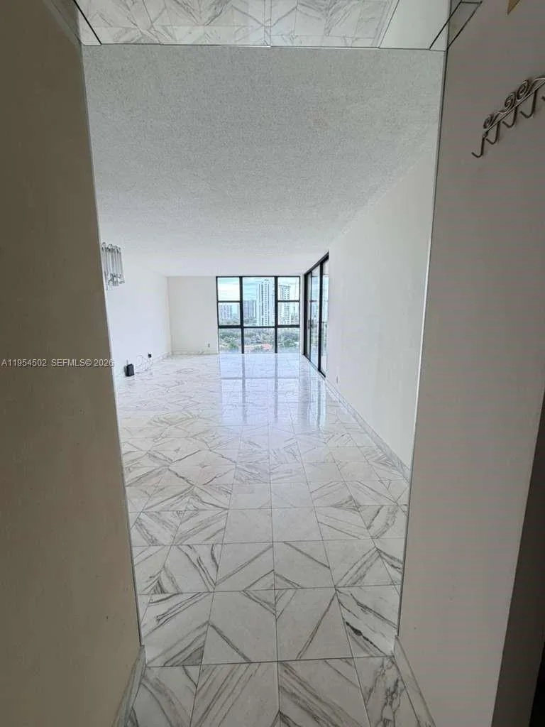 20379 W Country Club Dr # 1433, Aventura, FL 33180 photo 5