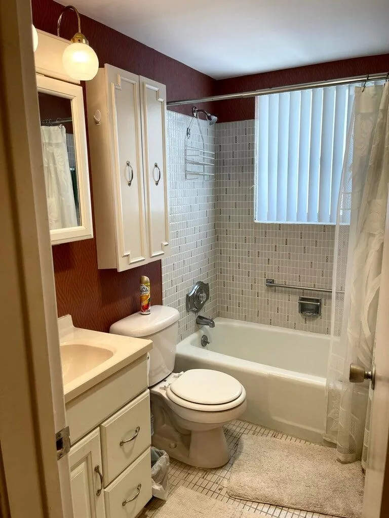 2840 Lake Osborne Drive # 205, Lake Worth, FL 33461 photo 4