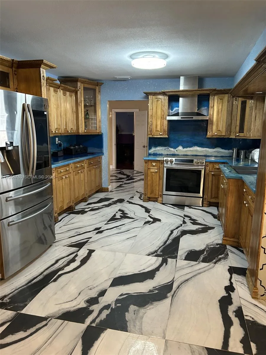 5240 SW 10th Ct, Plantation, FL 33317 photo 4