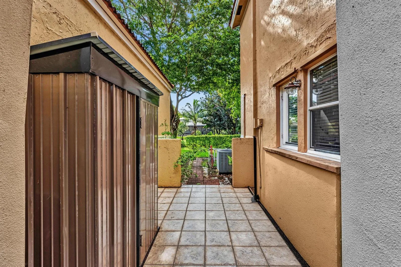 11251 Lakeview Drive # 21-f, Coral Springs, FL 33071 photo 10