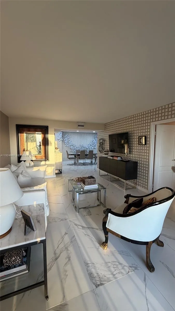 2333 Brickell Ave # 1814, Miami, FL 33129