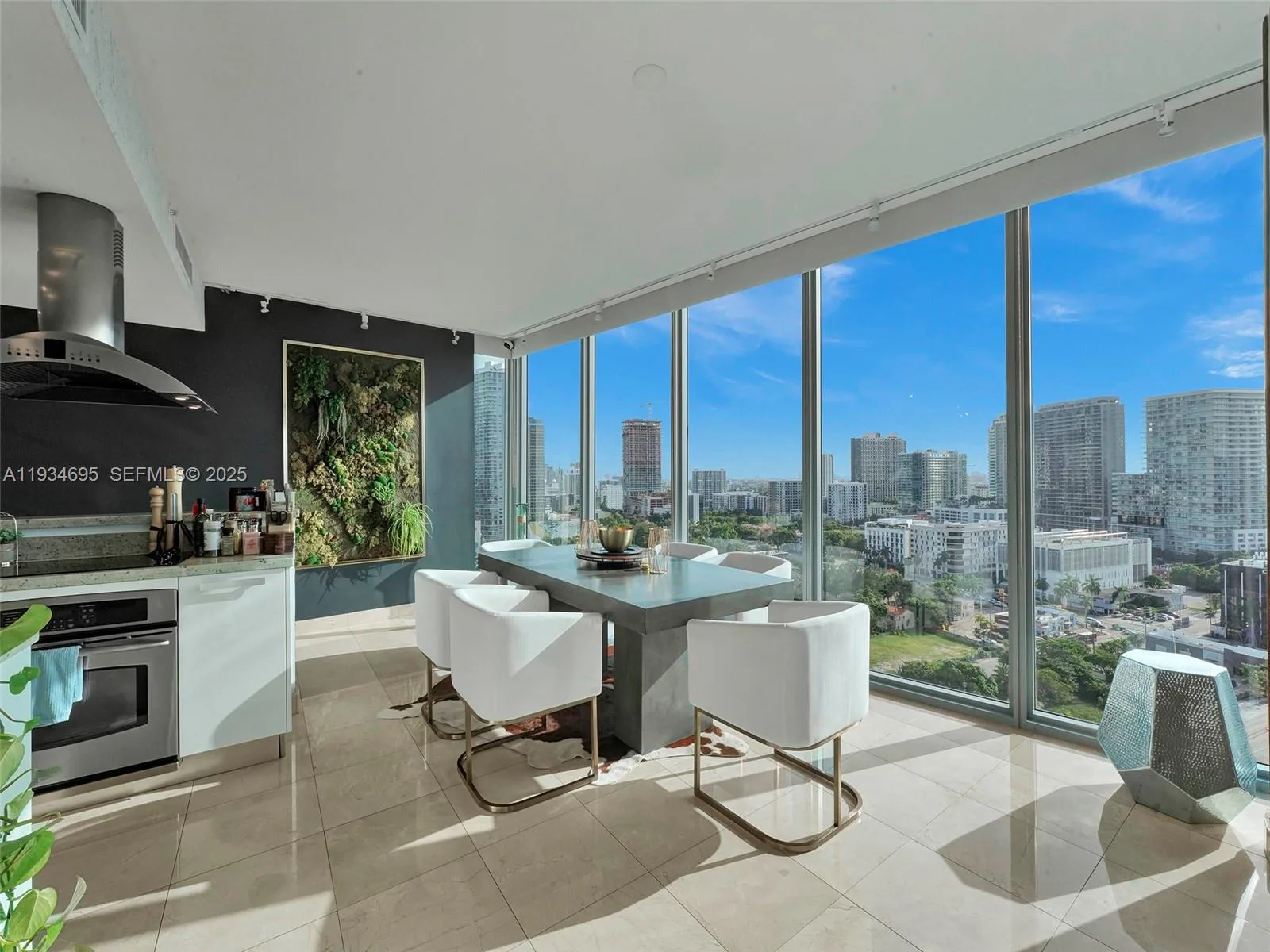 601 NE 36th St # 1801, Miami, FL 33137 photo 5