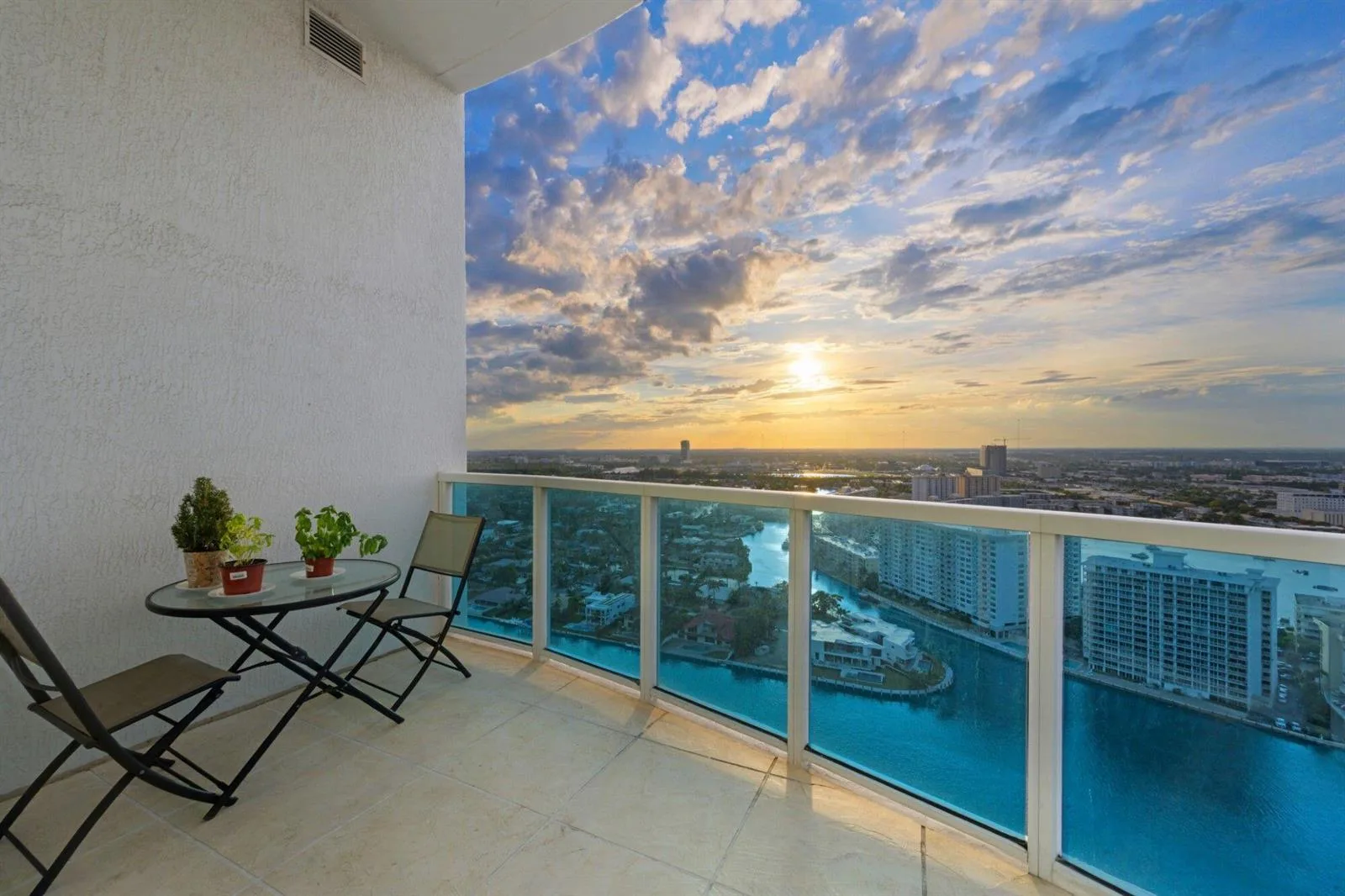1945 S Ocean Drive # Ph 2808, Hallandale Beach, FL 33009