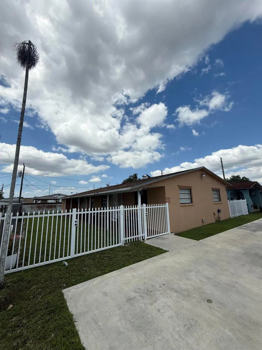 250 SW 76th Court, Miami, FL 33144