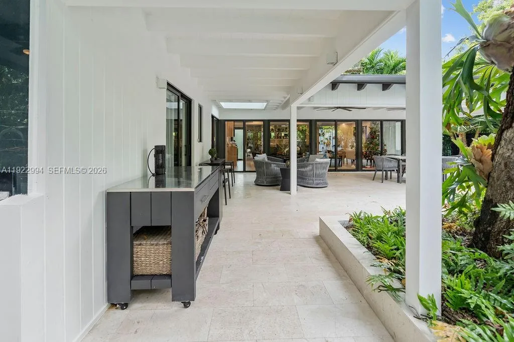 4095 Battersea Rd, Miami, FL 33133 photo 8