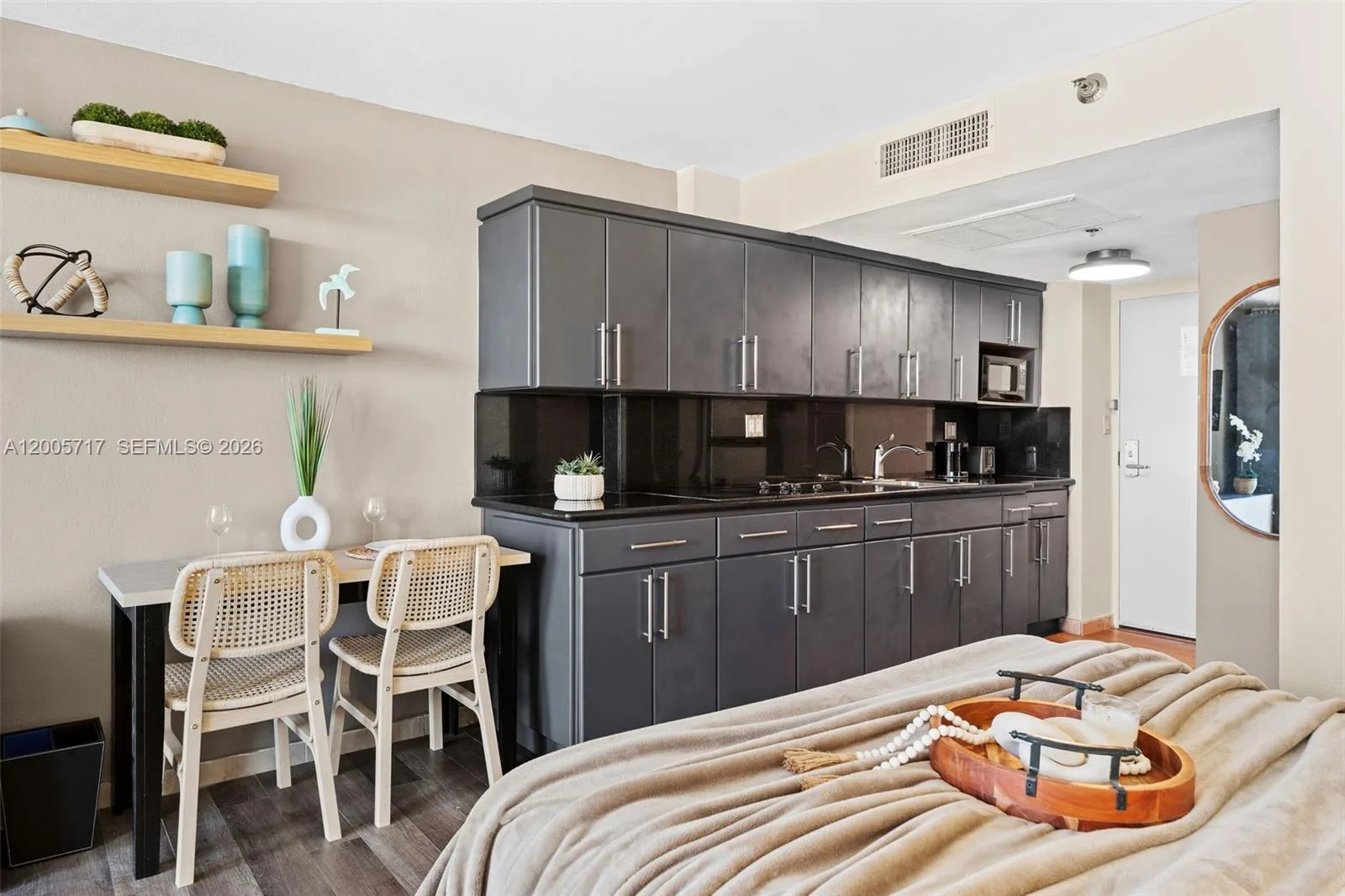 19201 Collins Ave # 736, Sunny Isles Beach, FL 33160 photo 3