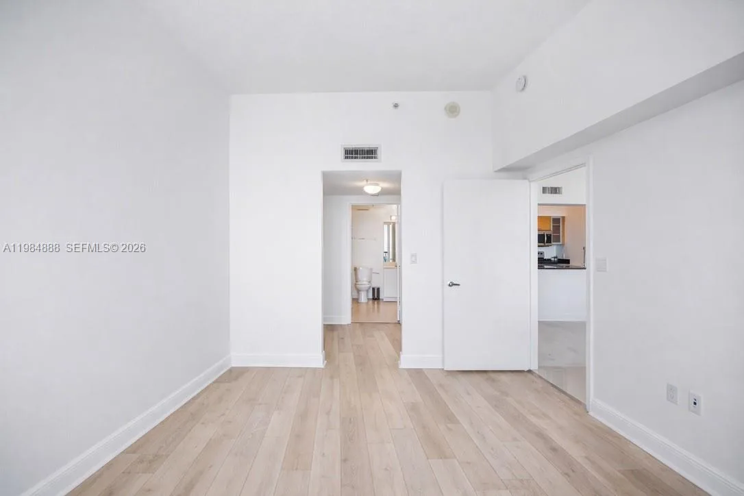 1750 N Bayshore Dr # 3811, Miami, FL 33132 photo 4