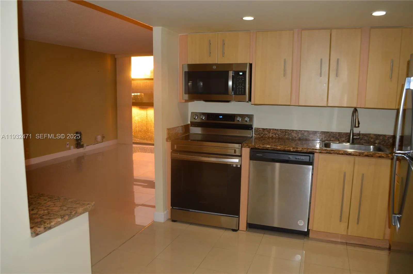 200 Leslie Dr # 303, Hallandale Beach, FL 33009 photo 10
