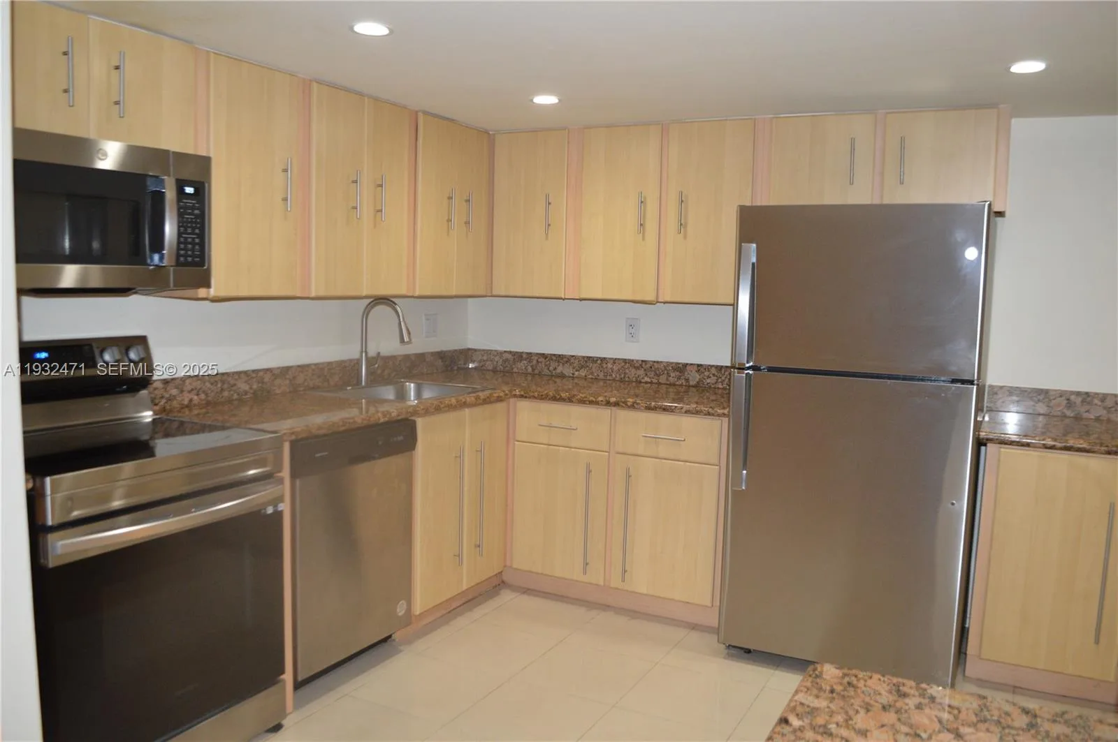 200 Leslie Dr # 303, Hallandale Beach, FL 33009 photo 9