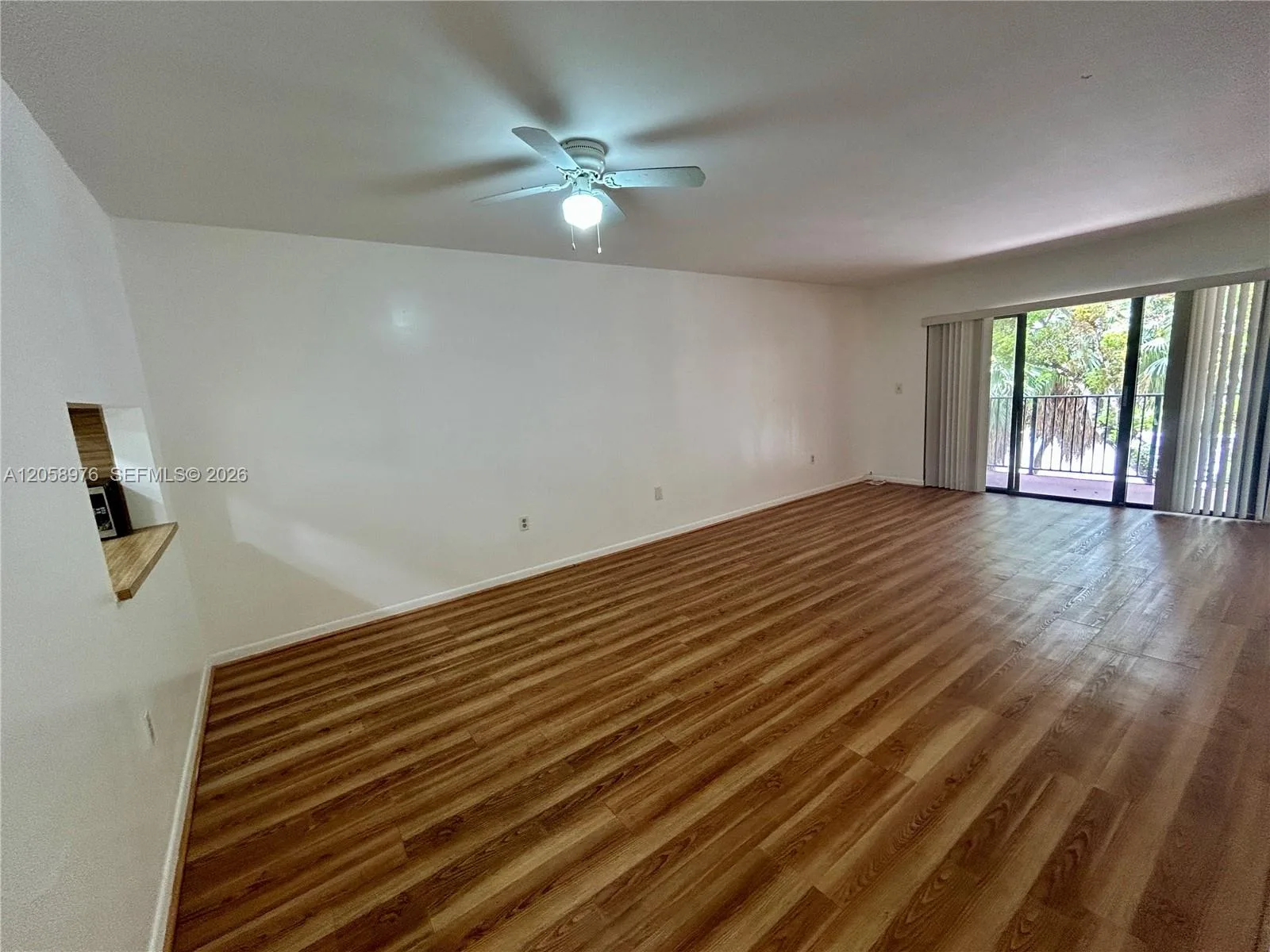 210 W Park Dr # 201-2, Miami, FL 33172 photo 3