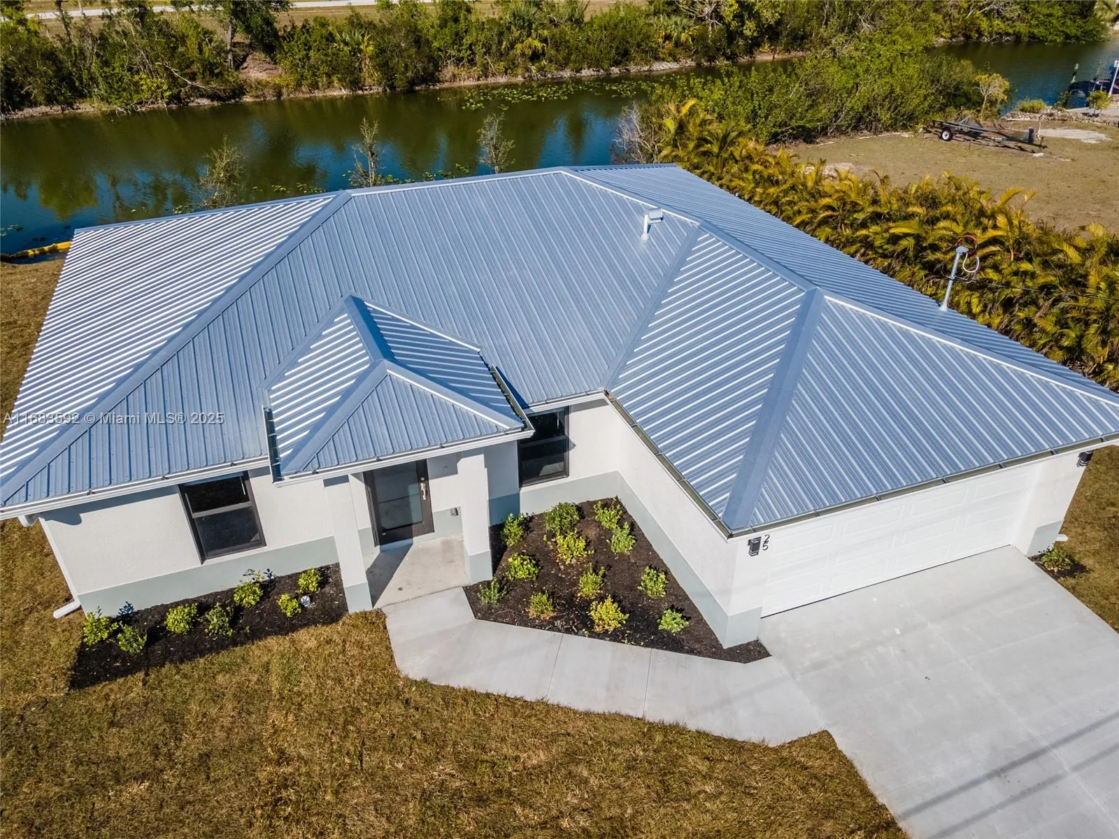 425 NW 14th St, Cape Coral, FL 33993 photo 3