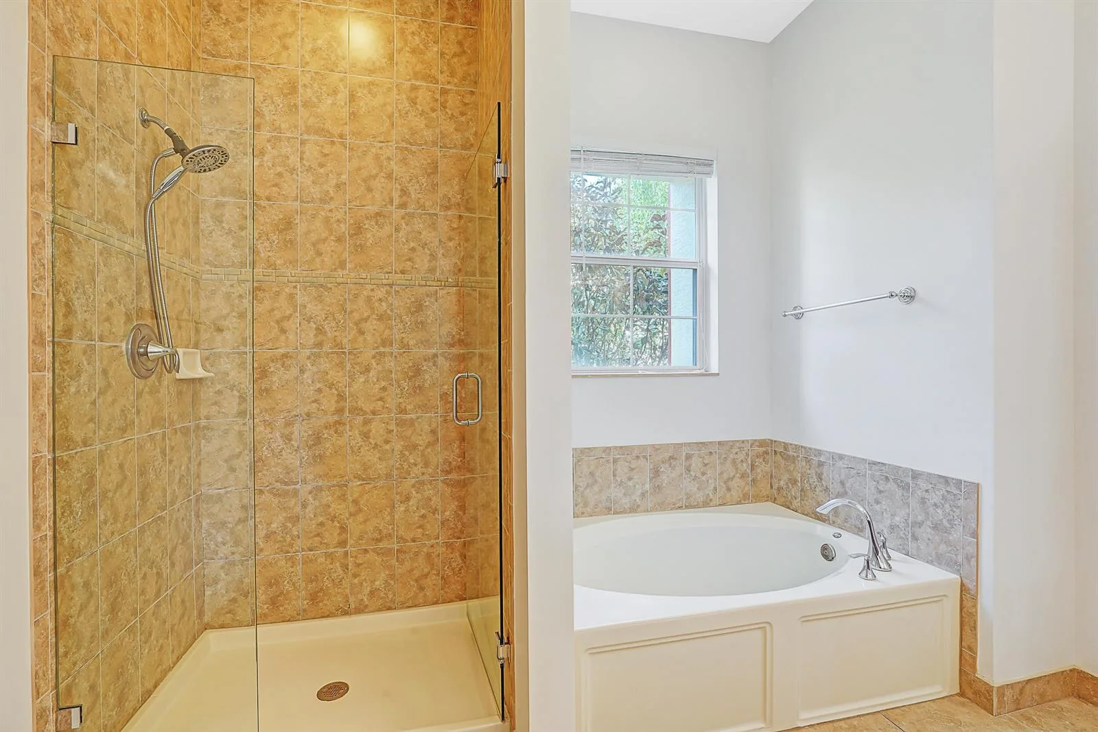 615 Dakota Drive, Jupiter, FL 33458 photo 12