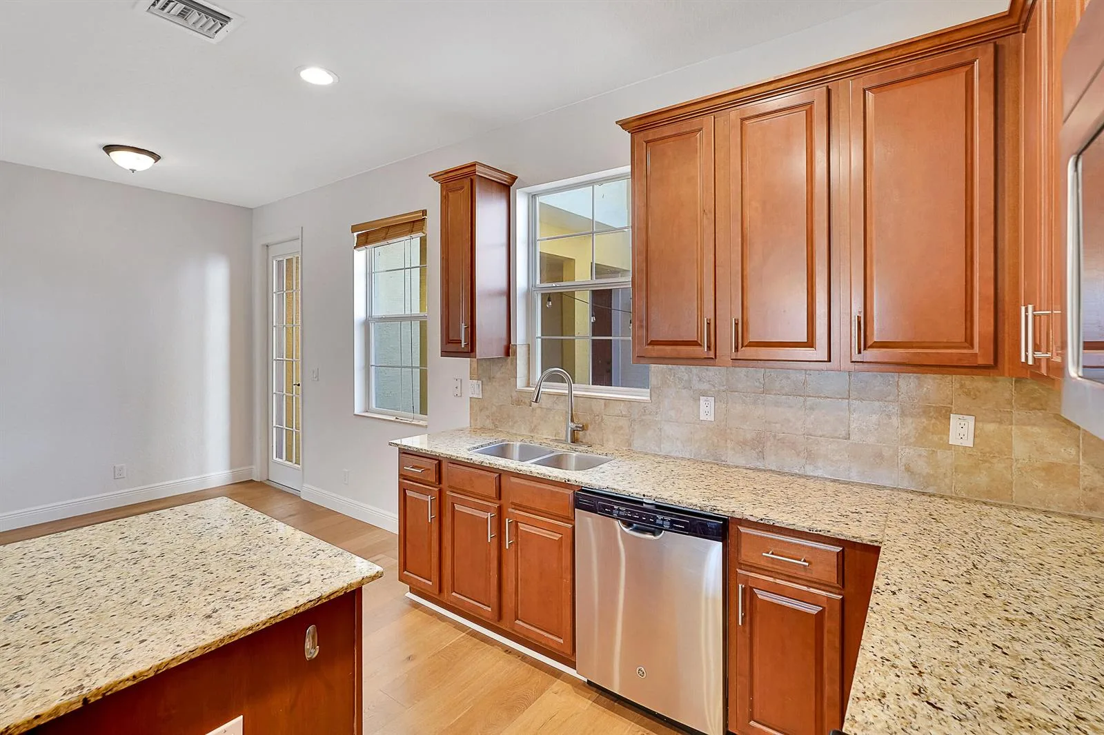 615 Dakota Drive, Jupiter, FL 33458 photo 4