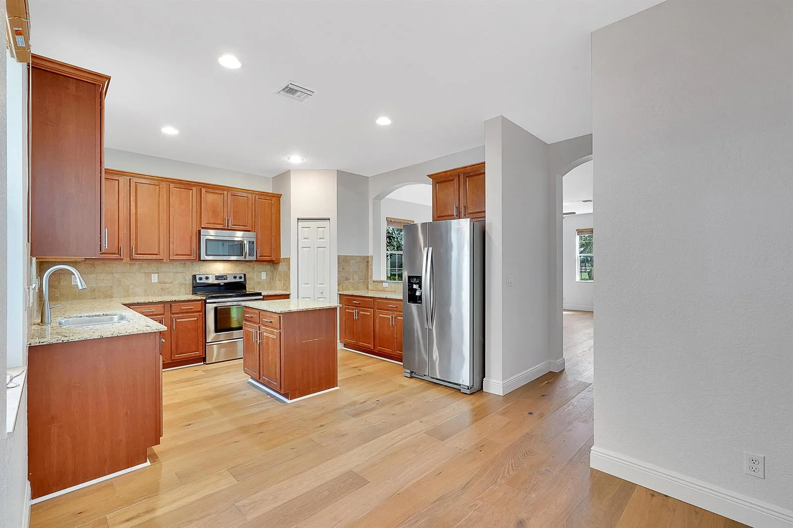 615 Dakota Drive, Jupiter, FL 33458 photo 5