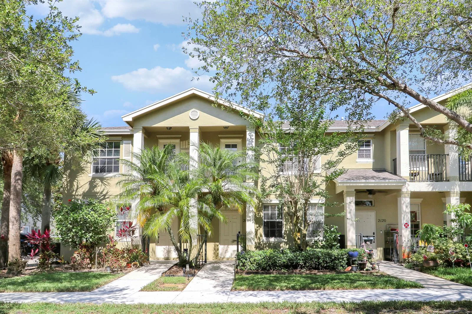 2122 SE Grand Drive, Port St. Lucie, FL 34952