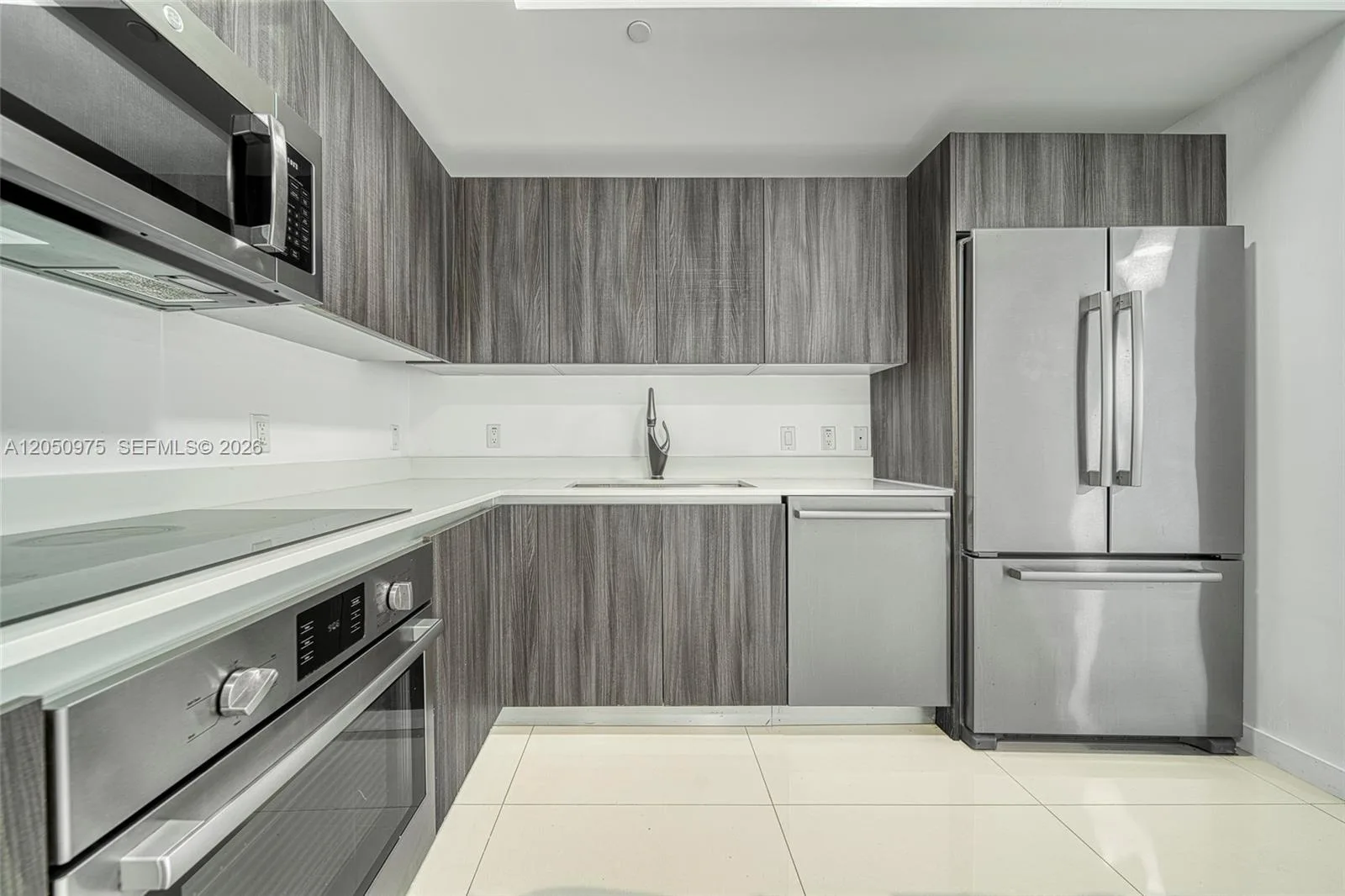 488 NE 18th St # 2002, Miami, FL 33132 photo 5