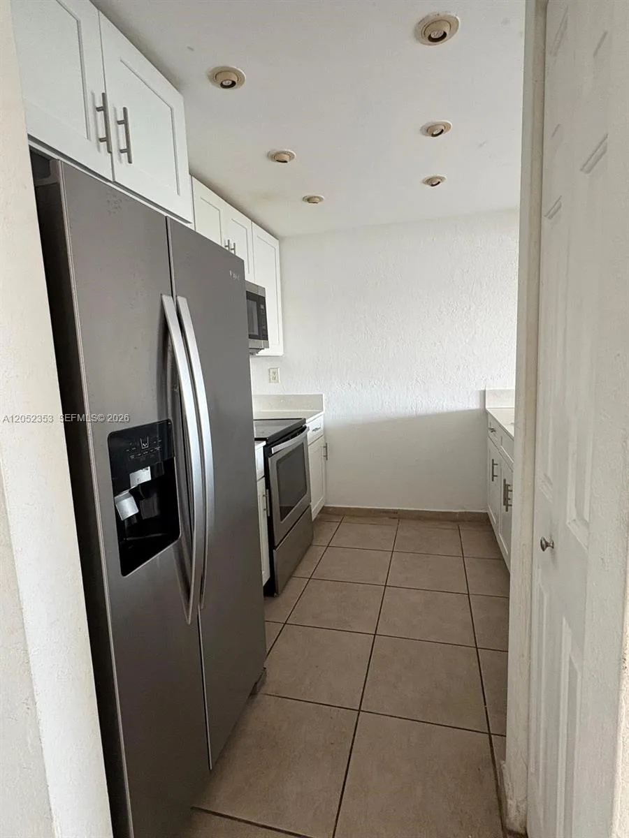 600 NE 36th St # 714, Miami, FL 33137 photo 3