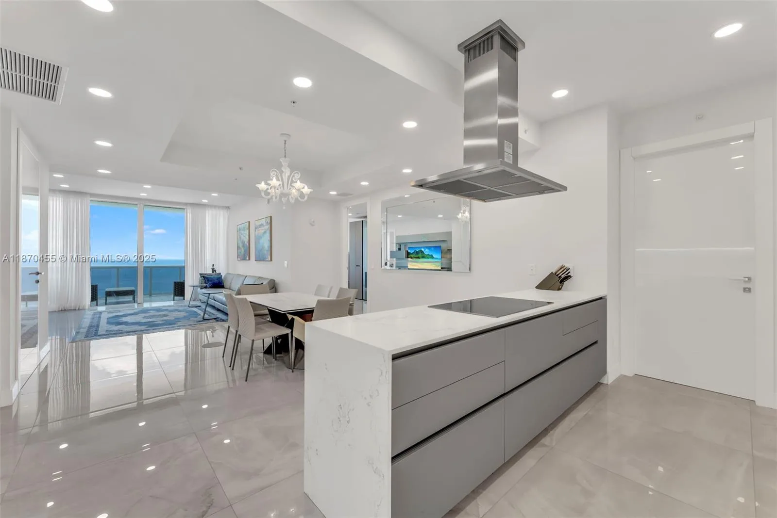 18201 Collins Ave # 4606, Sunny Isles Beach, FL 33160 photo 2