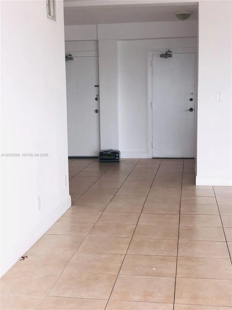 1430 Brickell Bay Dr # PH-5, Miami, FL 33131 photo 4