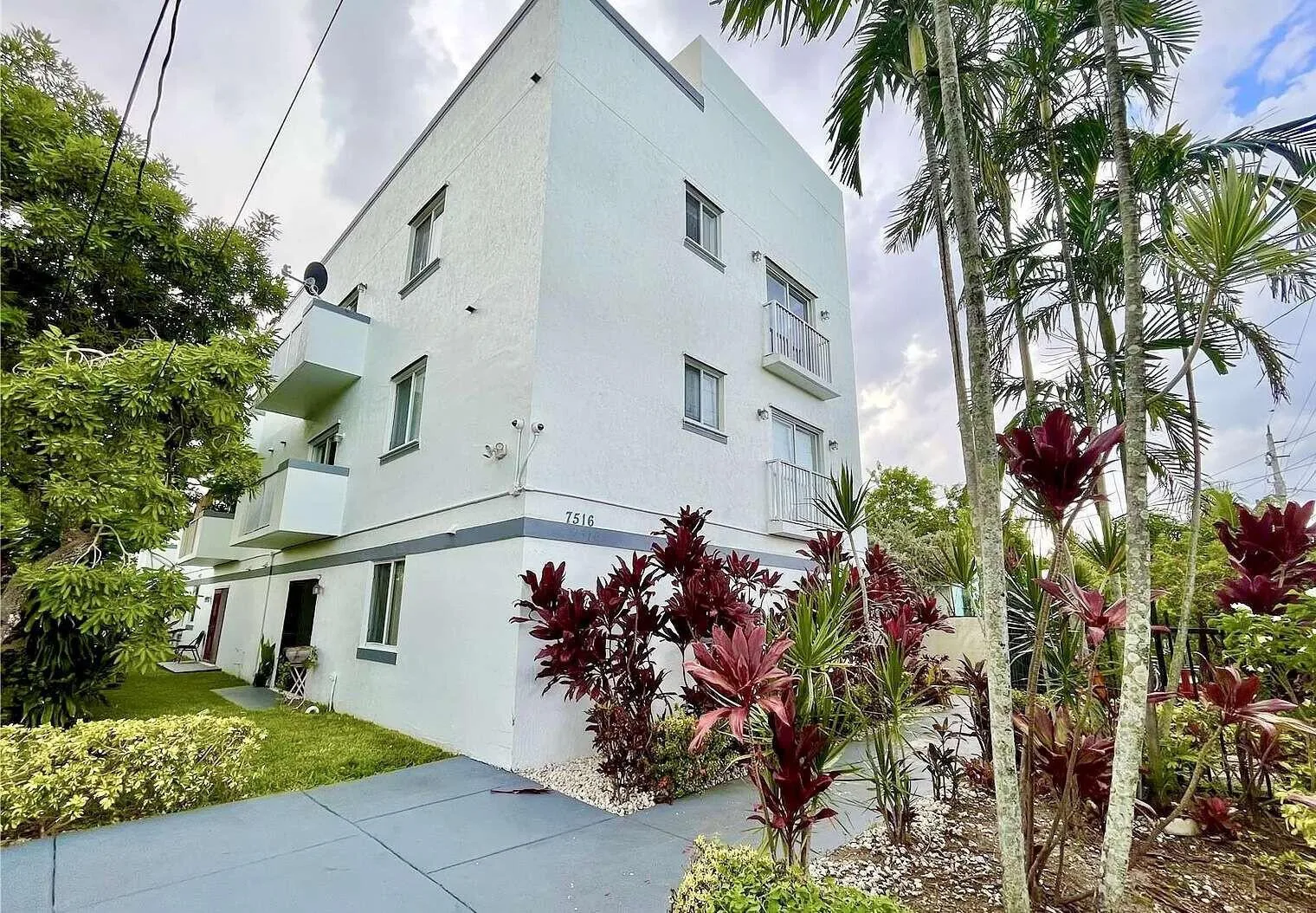 7516 NE 1 Avenue # 302, Miami, FL 33138