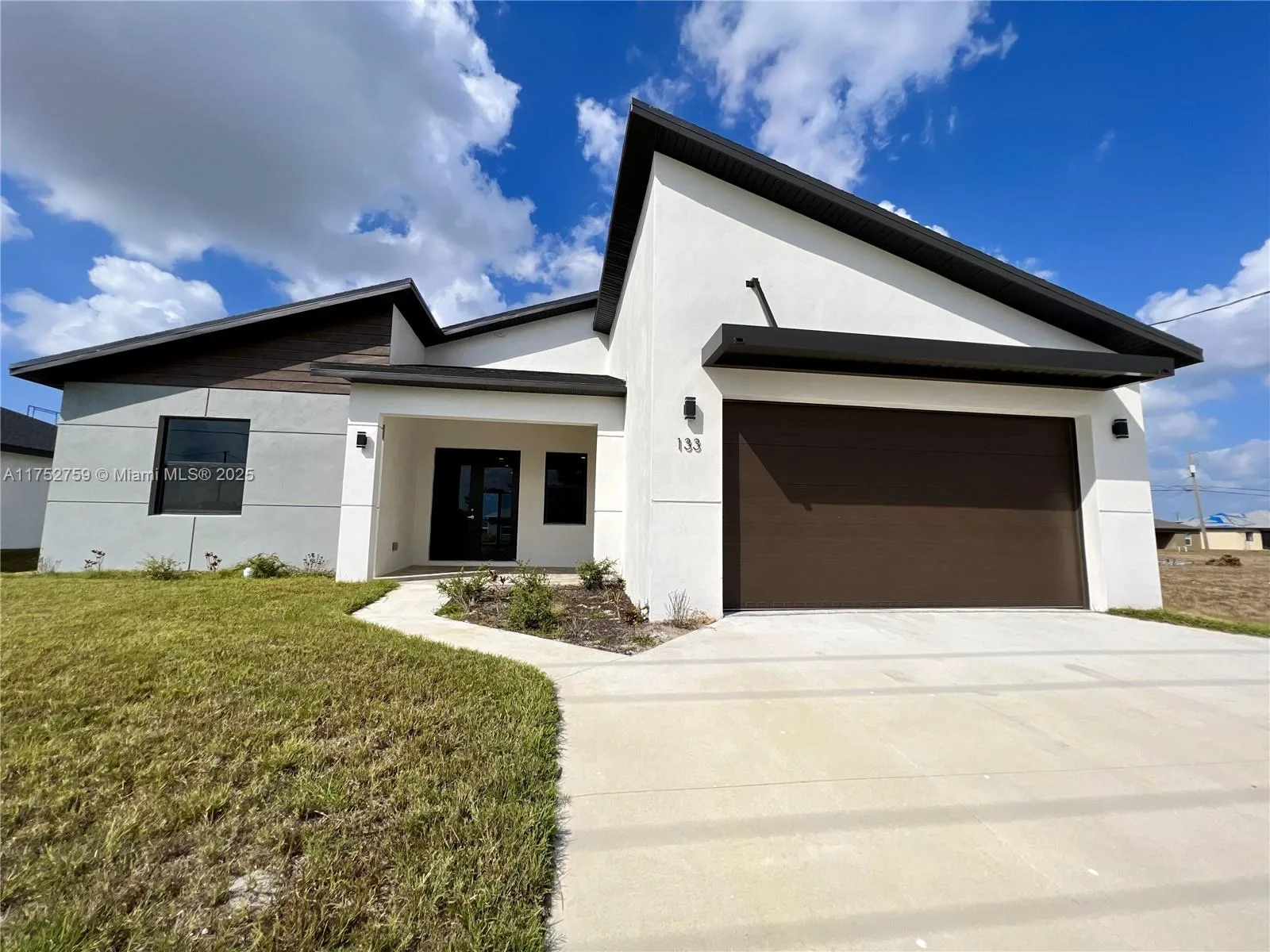 133 Diplomat Pkwy E, Cape Coral, FL 33993 photo 3