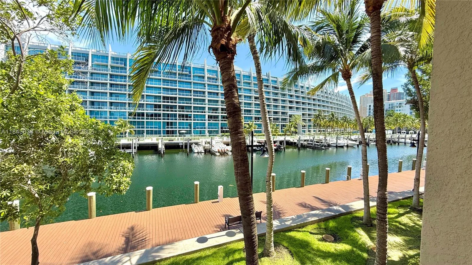 3001 NE 185th St # 201, Aventura, FL 33180