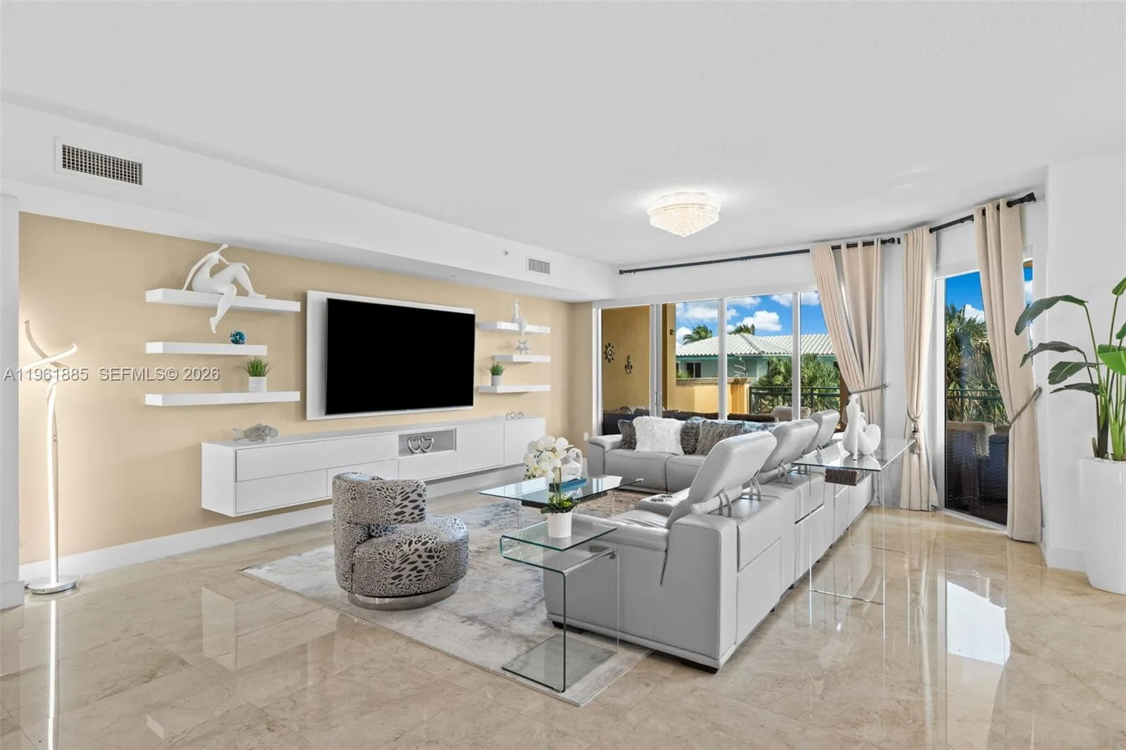 3415 N Ocean Dr # 204, Hollywood, FL 33019 photo 3
