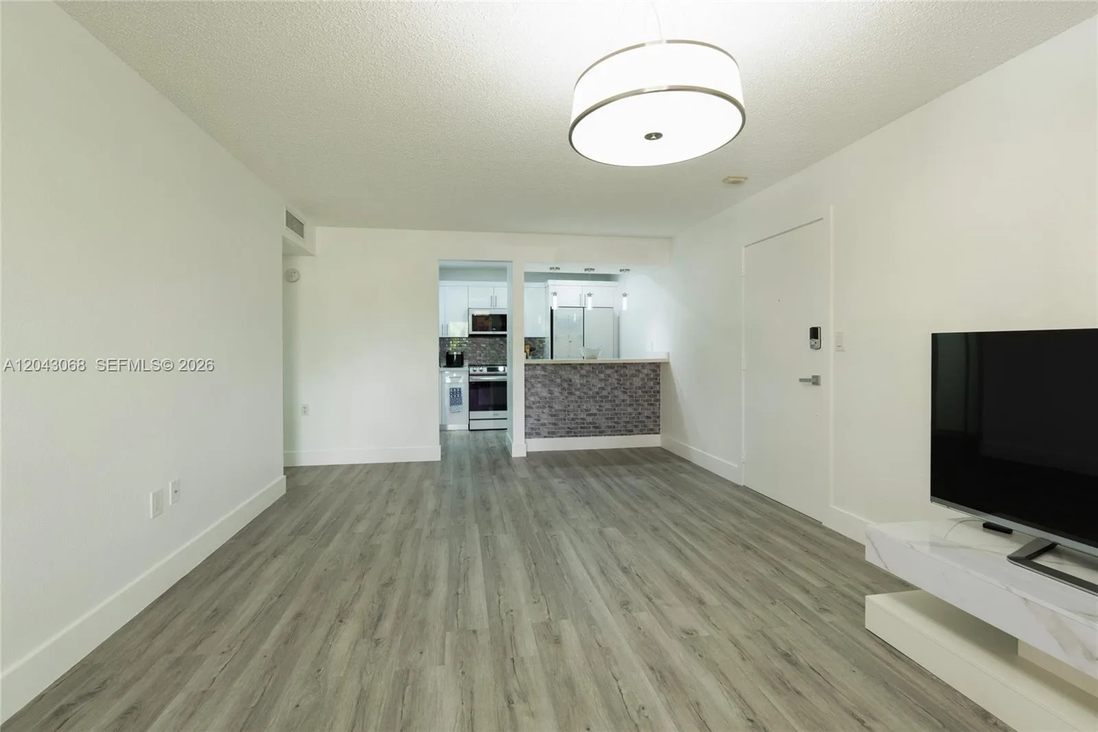 10501 SW 108th Ave # 209, Miami, FL 33176 photo 3