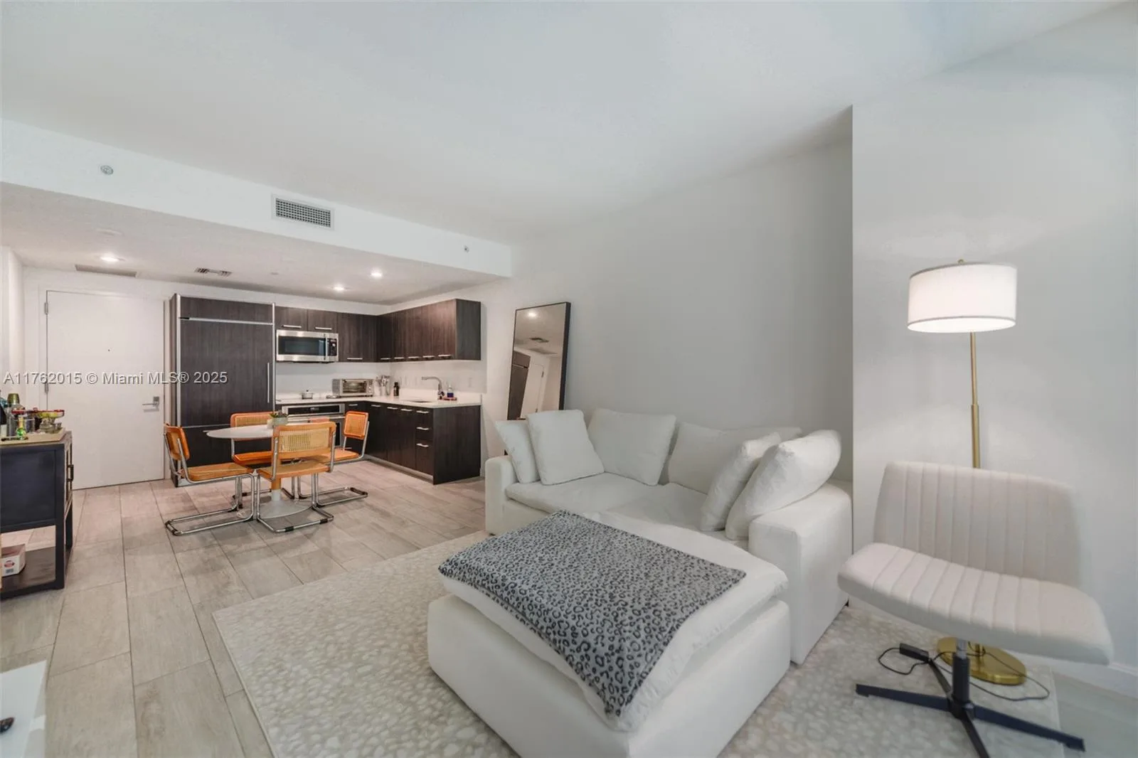 45 SW 9th St # 1107, Miami, FL 33130 photo 6