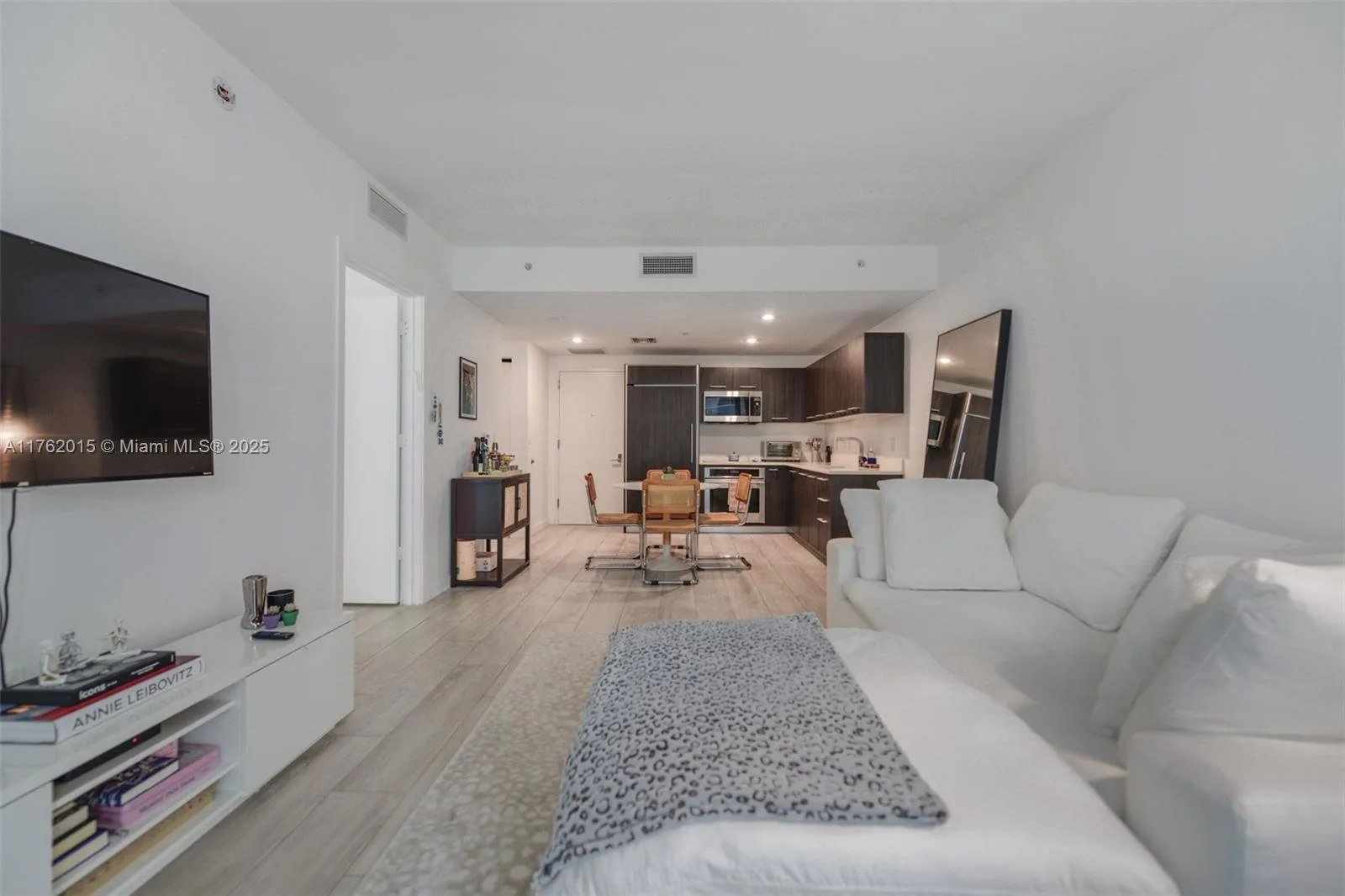 45 SW 9th St # 1107, Miami, FL 33130 photo 7