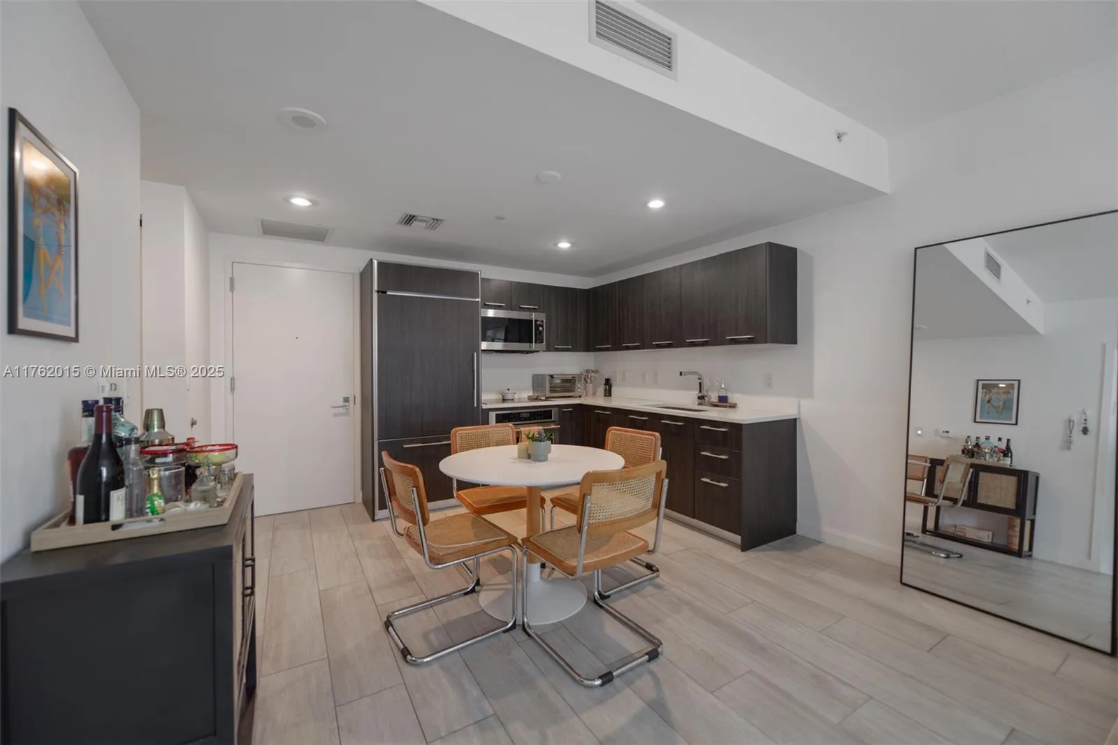 45 SW 9th St # 1107, Miami, FL 33130 photo 8
