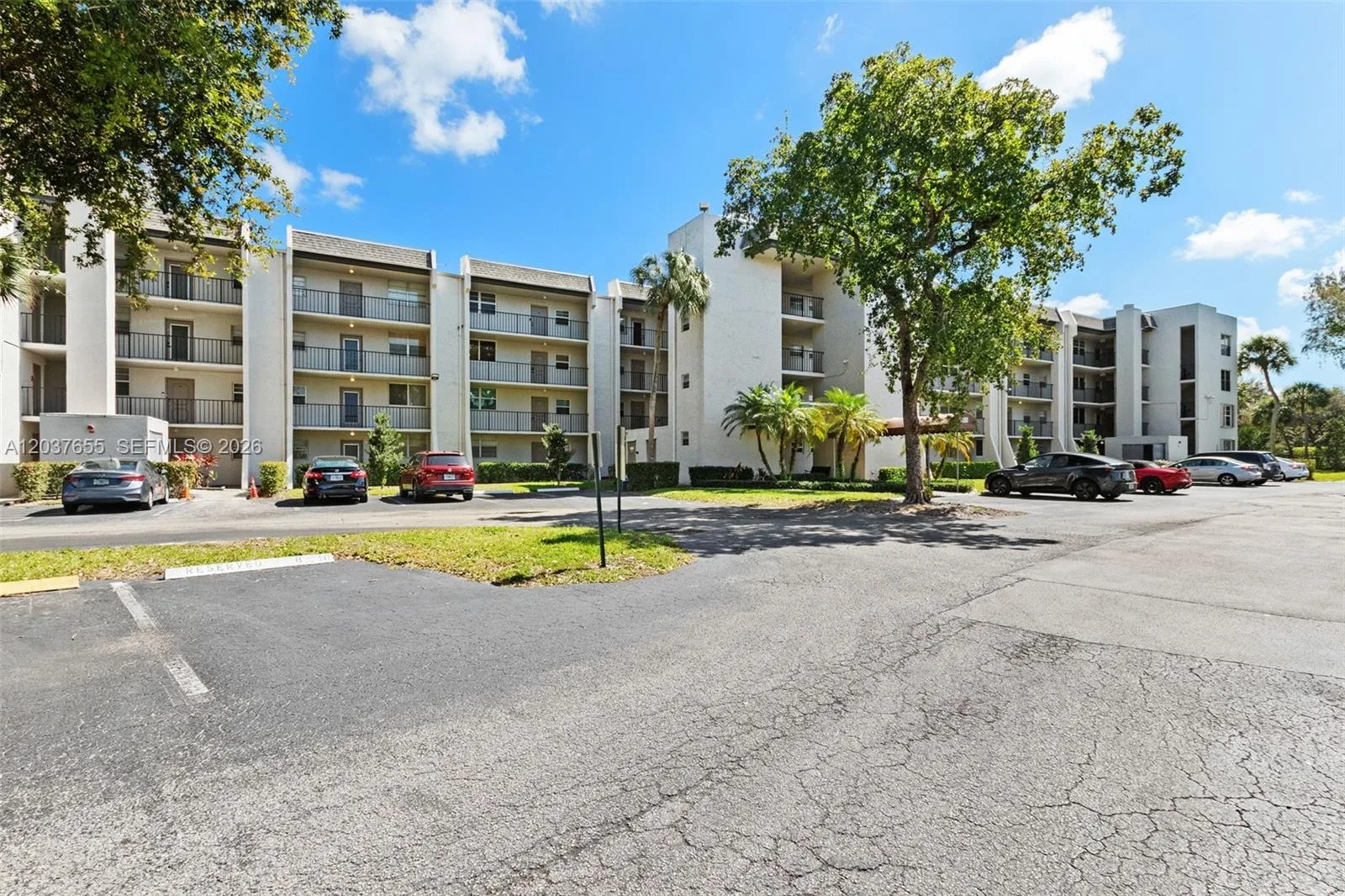 9480 Poinciana Pl # 407, Davie, FL 33324